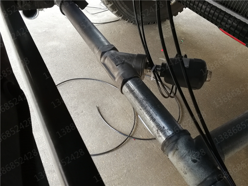 8�������\